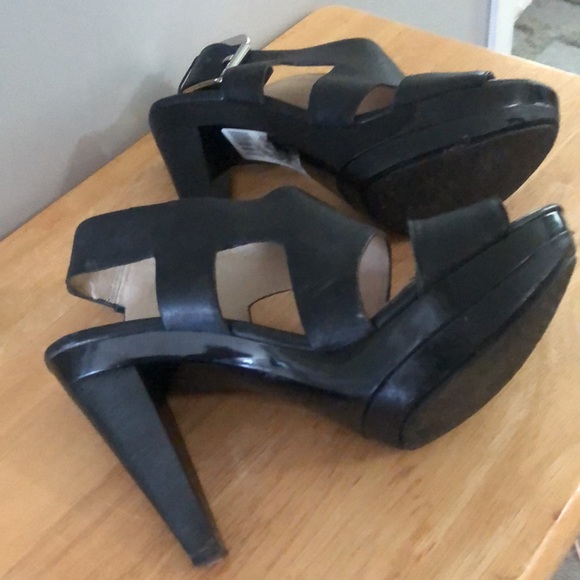 Women’s platform heel. Black. Michael Kors. - Picture 3 of 4